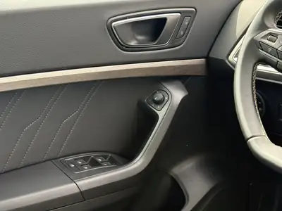 SEAT Ateca 190 ch — SUV compact dynamique, traction intégrale, 28 600 km — Miniatura 14