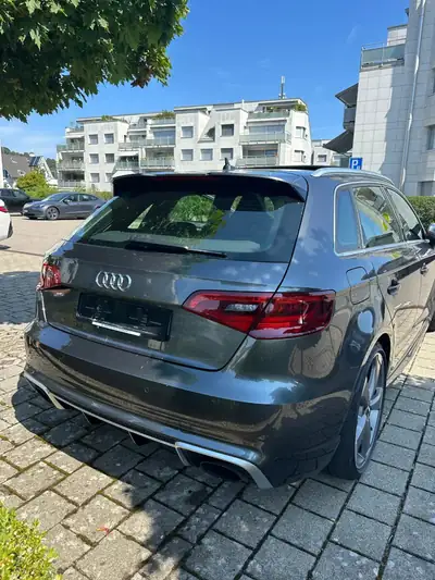 Audi RS3 Sedan 2015 — Performance brute 367 ch, entretien premium, première main — arrière