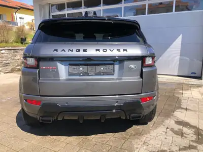 Land Rover Range Rover Evoque 2018 — Élégance SUV compact, 4x4 intégral, faible kilométrage — Heckansicht