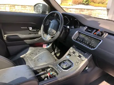 Land Rover Range Rover Evoque 2018 — Élégance SUV compact, 4x4 intégral, faible kilométrage — Detail