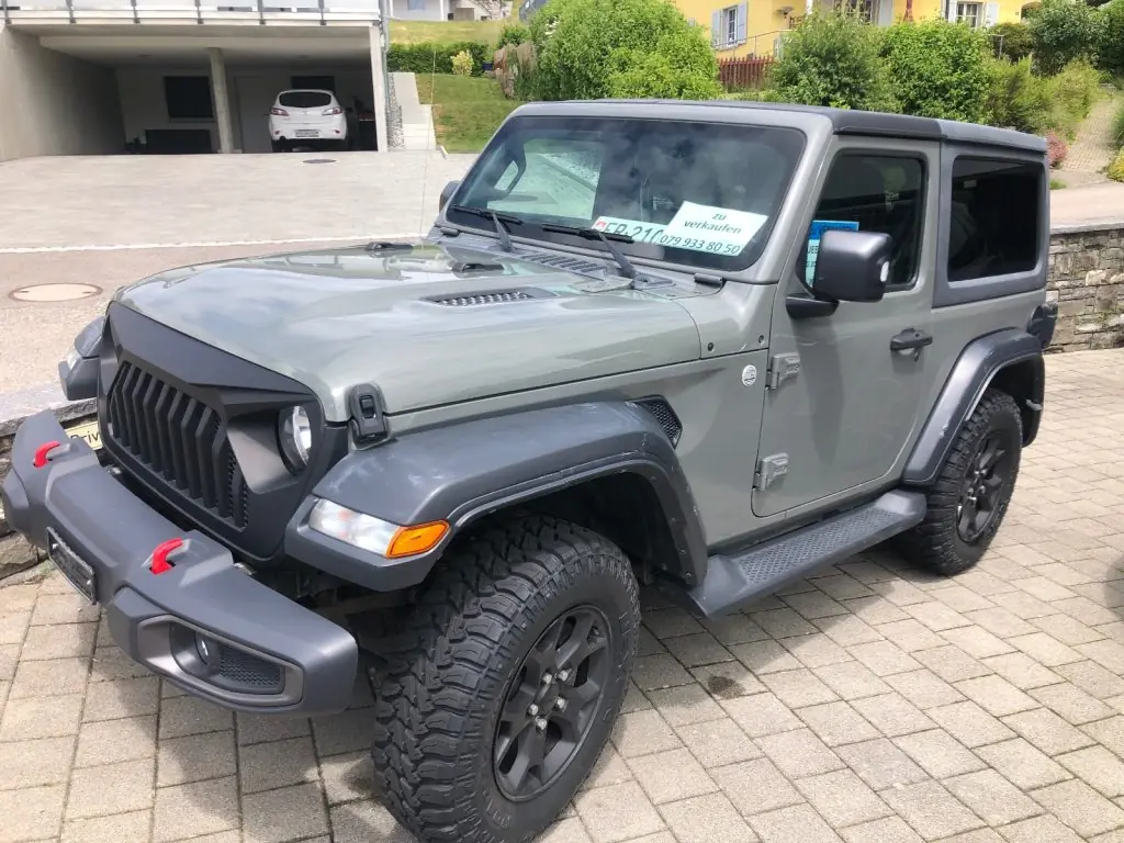 Jeep Wrangler 272 ch — Légende 4x4 tout-terrain, état impeccable et kilométrage faible