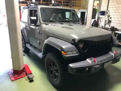 Jeep Wrangler 272 ch — Légende 4x4 tout-terrain, état impeccable et kilométrage faible — Detail