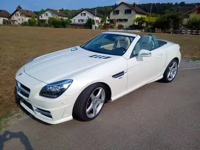 Mercedes-Benz SLK 2012 — Cabriolet sportif à toit rétractable, entretien AMG — Seitenansicht