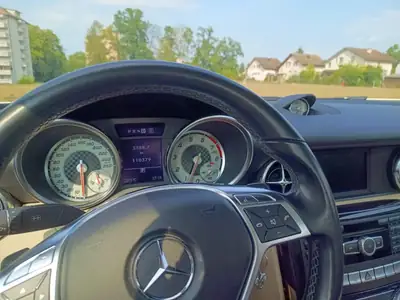 Mercedes-Benz SLK 2012 — Cabriolet sportif à toit rétractable, entretien AMG — Miniatur 7