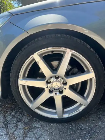 Mercedes-Benz C 180 Coupé 2011 — Élégance sportive, très peu kilométré — Thumbnail 9