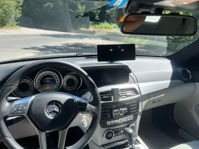 Mercedes-Benz C 180 Coupé 2011 — Élégance sportive, très peu kilométré — Thumbnail 7