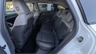 Citroën C5 X Plug-in Hybrid — Monospace familial 224 ch, 86 500 km — Miniatura 8