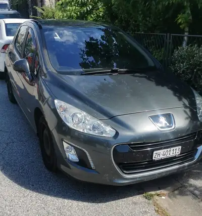 Peugeot 308 1.6 HDI Active — Diesel économique, 74'000 km seulement — interni