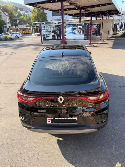 Renault Arkana 1.3 TCe Techno EDC — SUV-Coupé Mild Hybrid, 8 pneus inclus — Heckansicht