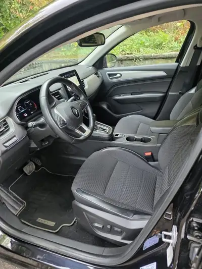 Renault Arkana 1.3 TCe Techno EDC — SUV-Coupé Mild Hybrid, 8 pneus inclus — Innenraum