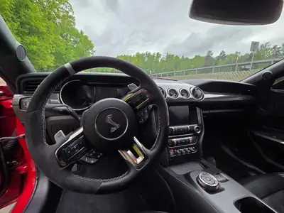 Ford Mustang Coupé 2020 — 771 ch, Propulsion légendaire, Faible kilométrage — Miniatura 12