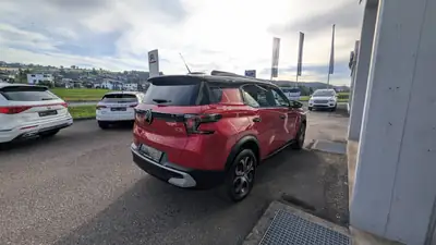 Citroën C3 Aircross Mild-Hybrid — Crossover urbain économe et dynamique — vista posteriore