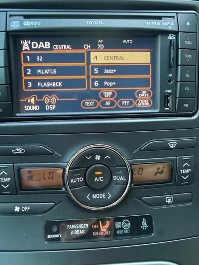 Toyota Auris 2012 — Berline compacte dynamique, 240 ch et modifications certifiées — Miniatura 7