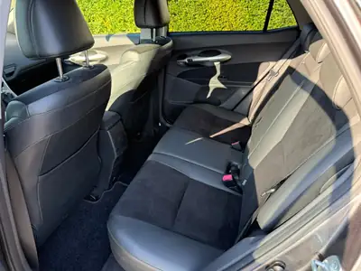 Toyota Auris 2012 — Berline compacte dynamique, 240 ch et modifications certifiées — Miniatura 8