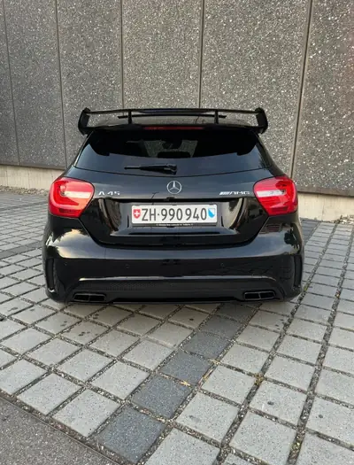 Mercedes-Benz A 45 AMG — Performance compacte, première main, entretien complet — rear view