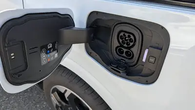 Ford E-Tourneo Courier Active — Monospace électrique compact, 4500 km seulement — Miniatura 12