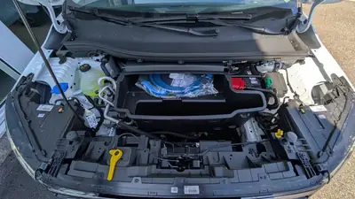 Ford E-Tourneo Courier Active — Monospace électrique compact, 4500 km seulement — Miniatura 13