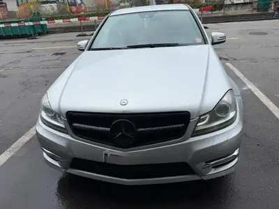 Mercedes-Benz Classe C 250 — Berline élégante, motorisation 204 ch automatique — exterior view