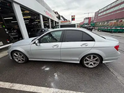 Mercedes-Benz Classe C 250 — Berline élégante, motorisation 204 ch automatique — side view