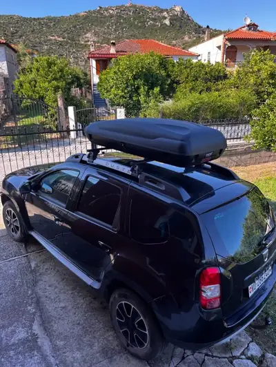 Dacia Duster 1.5 dCi 4WD — SUV robuste, 4x4 intégral, entretien complet récent — Seitenansicht