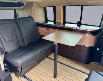Mercedes-Benz Marco Polo 2024 — Camping-car premium, 44'000 km, équipement complet — Heckansicht