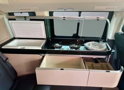 Mercedes-Benz Marco Polo 2024 — Camping-car premium, 44'000 km, équipement complet — Innenraum