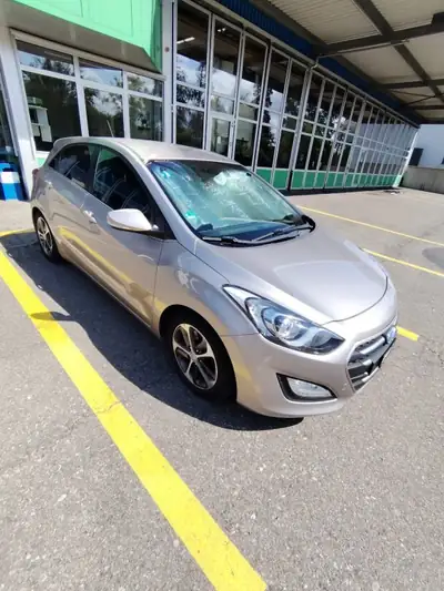 Hyundai i30 Break Diesel 2016 — Spacieuse, fiable et économique — détail