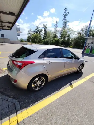 Hyundai i30 Break Diesel 2016 — Spacieuse, fiable et économique — intérieur