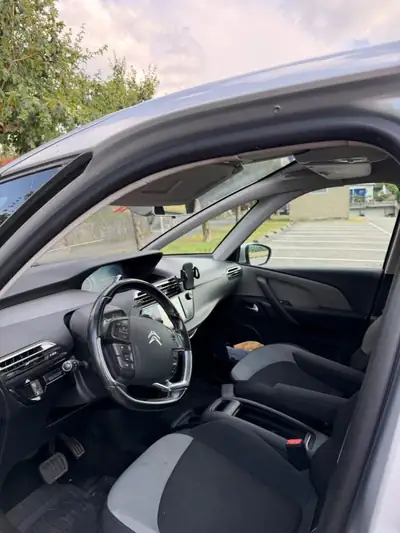 Citroën C4 Picasso 2015 — Monospace familial automatique, 165 ch et pratique — tableau de bord