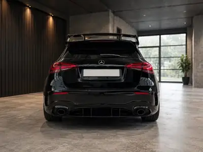 Mercedes-Benz A 35 AMG — Berline sportive 306 ch, transmission automatique — Heckansicht