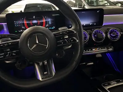 Mercedes-Benz A 35 AMG — Berline sportive 306 ch, transmission automatique — Miniatur 7