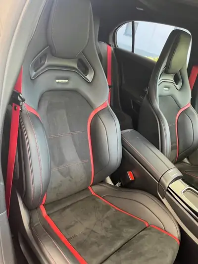 Mercedes-Benz A 35 AMG — Berline sportive 306 ch, transmission automatique — Miniatur 9
