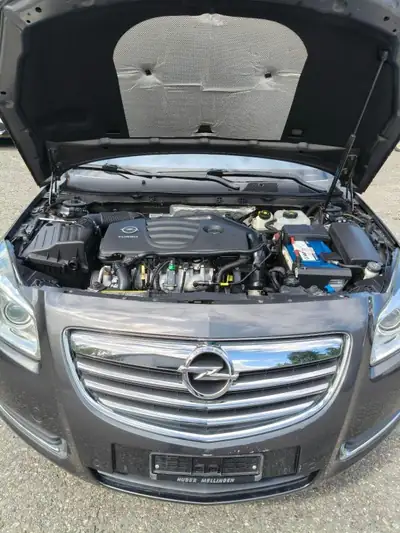 Opel Insignia 2009 — Berline élégante 220 ch, transmission automatique — Miniatur 8