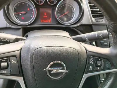 Opel Insignia 2009 — Berline élégante 220 ch, transmission automatique — Miniatur 9