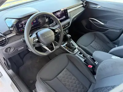 Skoda Fabia 2026 — Citadine agile, moteur 3-cylindres efficace, équipements premium — Innenraum