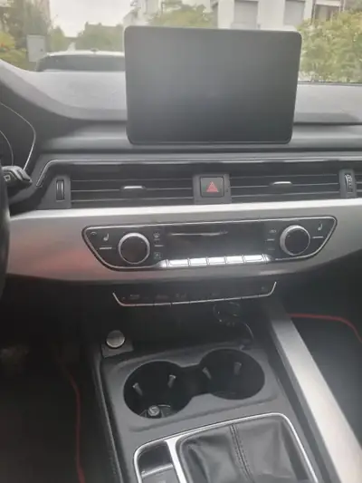 Audi A4 Avant 2017 — Break sportif 190 ch, entretien impeccable — Armaturenbrett