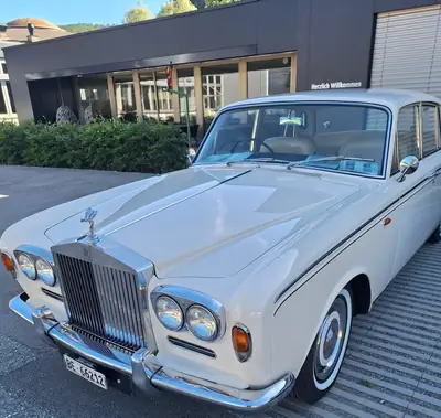 Rolls-Royce Silver Shadow 1968 — Berline de prestige anglaise, entretien régulier — vista esterna