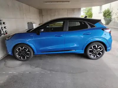 Ford Puma 2023 — SUV compact hybride essence, 12'600 km seulement — vue extérieure