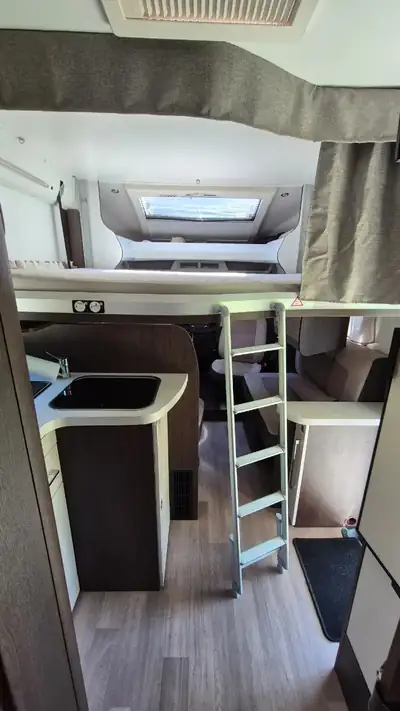 Ford Transit Custom 2022 — Camping-car aménagé diesel, 18'000 km seulement — dettaglio