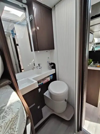 Ford Transit Custom 2022 — Camping-car aménagé diesel, 18'000 km seulement — Miniatura 8