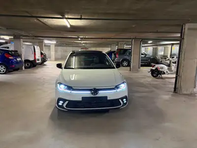 VW Polo 2025 — Berline dynamique 207 ch, boîte auto, cuir Varenna — côté