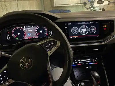 VW Polo 2025 — Berline dynamique 207 ch, boîte auto, cuir Varenna — tableau de bord