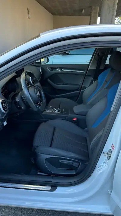 Audi A3 2.0 TDi Quattro 184 ch — Berline diesel performante, entretien récent — Armaturenbrett