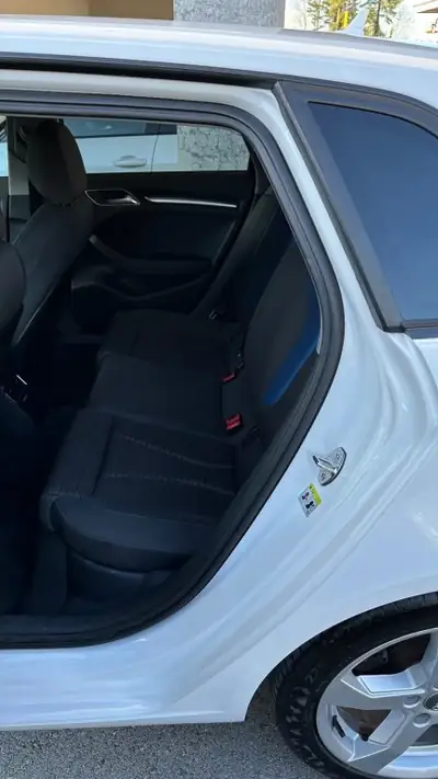 Audi A3 2.0 TDi Quattro 184 ch — Berline diesel performante, entretien récent — Miniatur 8
