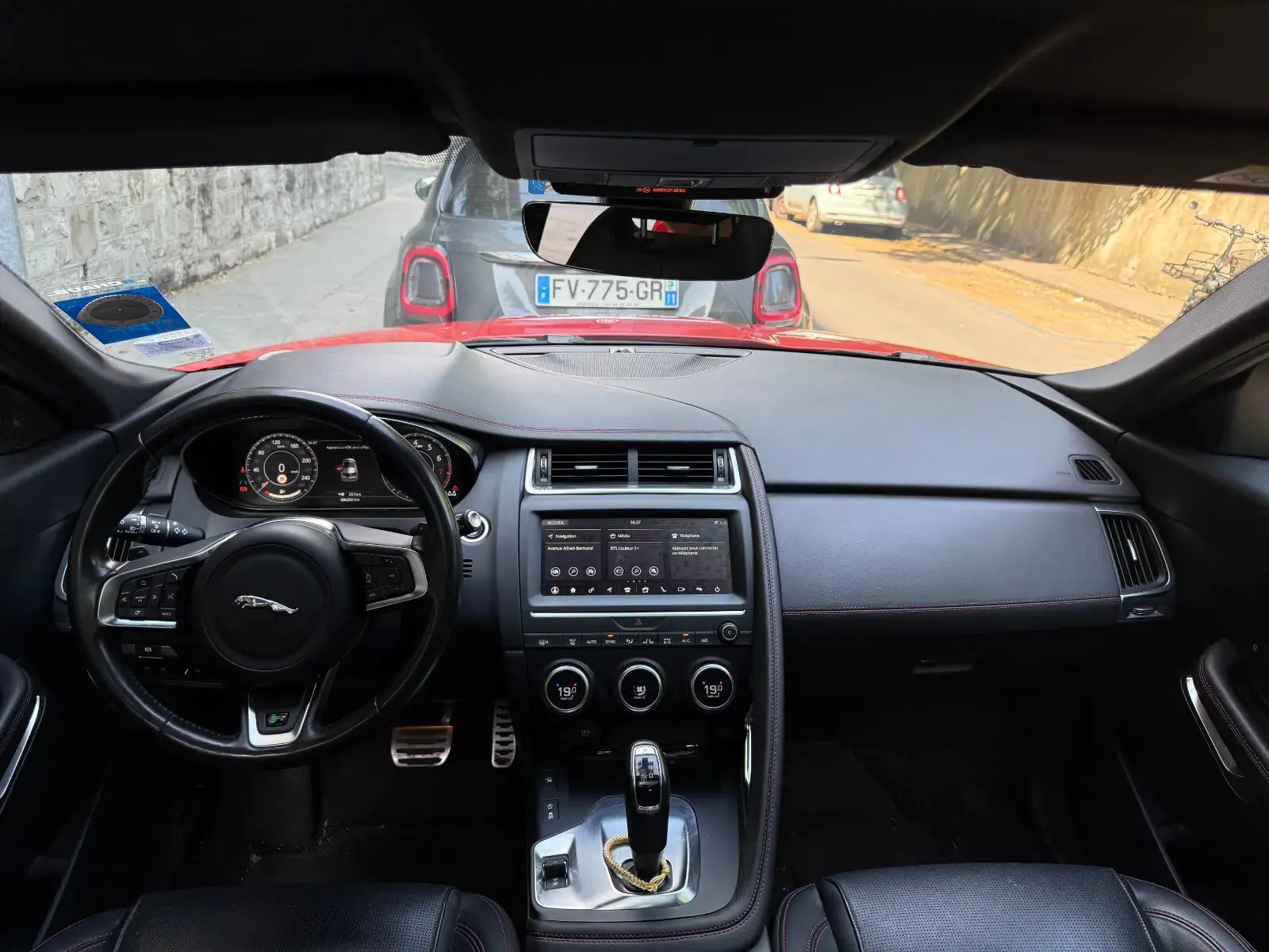 Jaguar E-Pace 2020 occasion Troinex — 4
