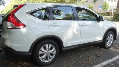 Honda CR-V 2.2 i-DTEC 4WD — SUV fiable, entretien complet, prêt à l'aventure — intérieur