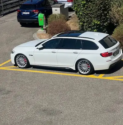 BMW 535 Touring Diesel — Break élégant 313 ch, transmission intégrale — Seitenansicht