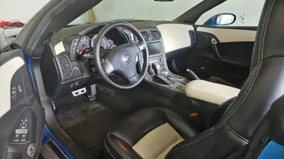 Chevrolet Corvette C6 2008 — Légendaire sportive américaine, entretien complet documenté — interni
