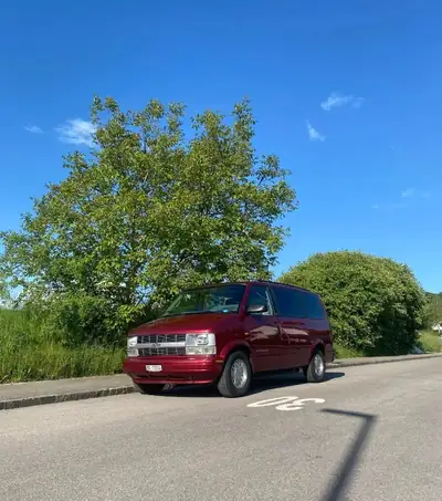 Chevrolet Astro 1996 — Monospace 8 places partiellement restauré, prêt pour l'aventure — vista posteriore