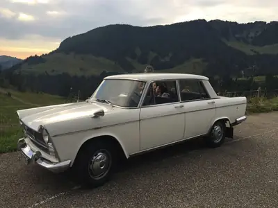 FIAT 1800 — Berline italienne rare de 1963, tempérament sportif et charme rétro — Seitenansicht